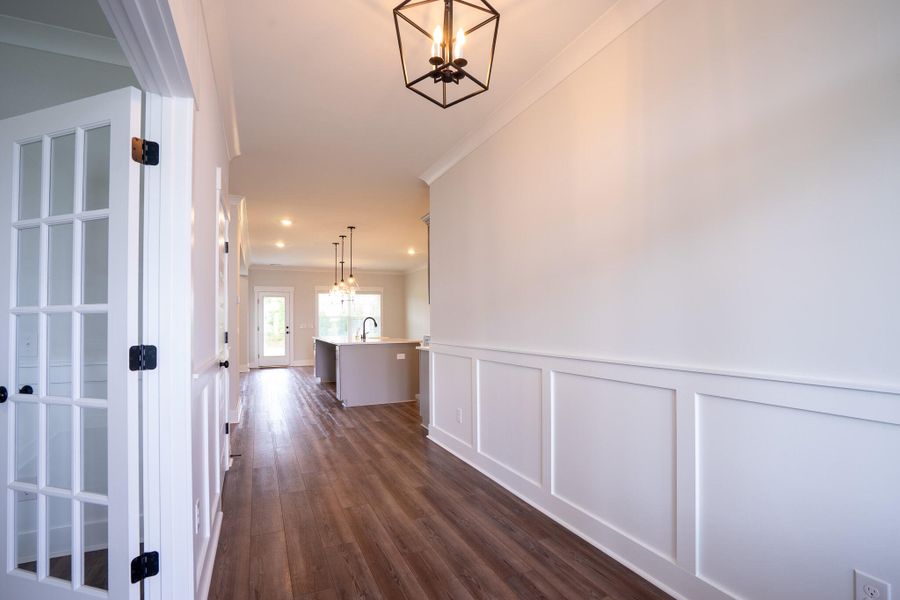 Image 53 of a home in Hewing Farms.