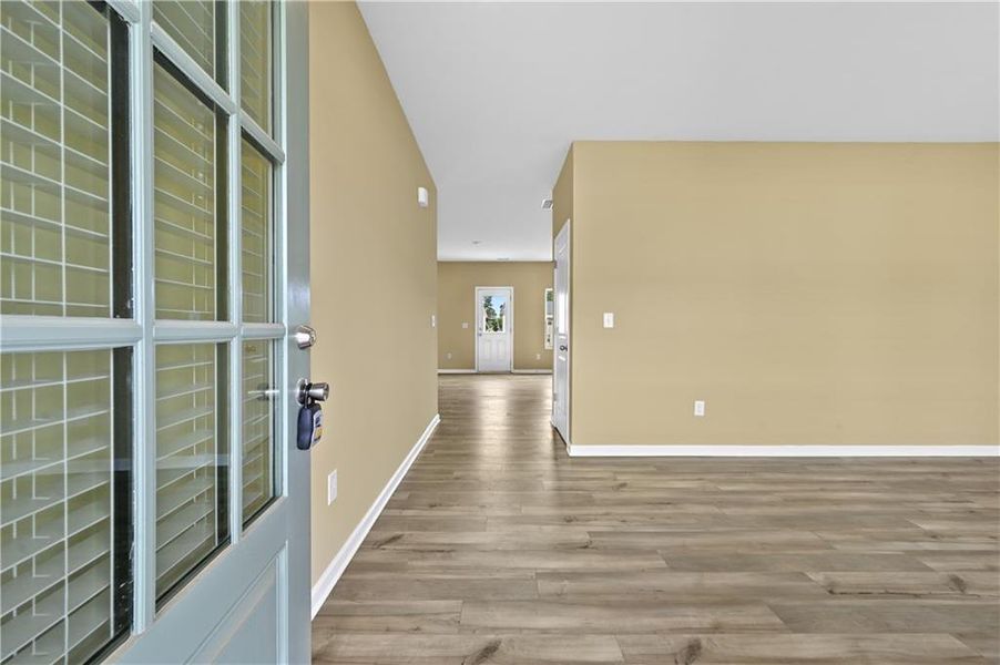 Spacious, unfurnished interior of a new home in , Conyers (Image 12).