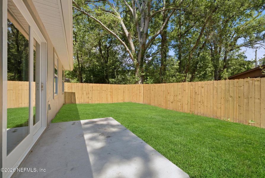 Exterior details and patio area of a home in , Jacksonville (Image 20).