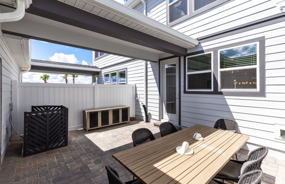 Representative exterior details of a home built from the Foxtail - Exterior Unit by Pulte Homes in Parkside Trails, Clermont (Image 2). Representative exterior details of a home built from the Foxtail - Exterior Unit by Pulte Homes in Parkside Trails, Clermont (Image 2).