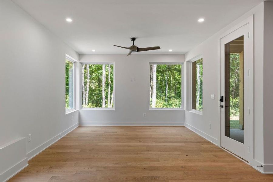 Spacious, unfurnished interior of a new home in Aster, Roswell (Image 90).