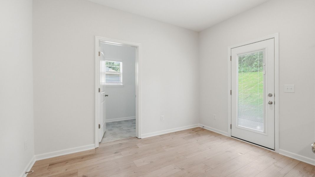 Spacious, unfurnished interior of a new home in Wheatfield, Shelbyville (Image 23). Spacious, unfurnished interior of a new home in Wheatfield, Shelbyville (Image 23).