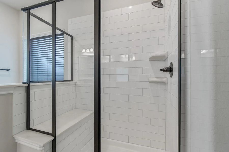 Image 146 representing the Concept 2373 by Landsea Homes in Coyote Crossing, Godley, TX. Image 146 representing the Concept 2373 by Landsea Homes in Coyote Crossing, Godley, TX.