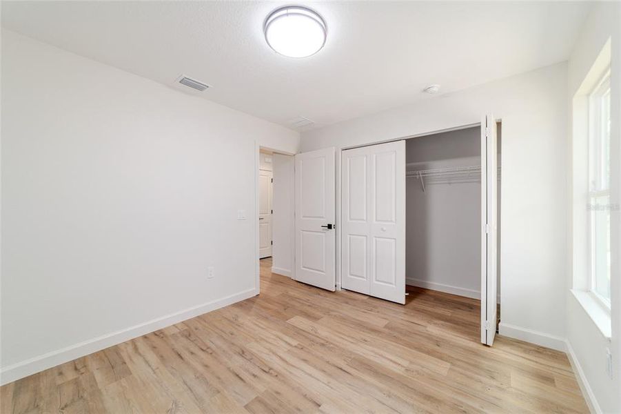 Spacious, unfurnished interior of a new home in , Ocala (Image 16).