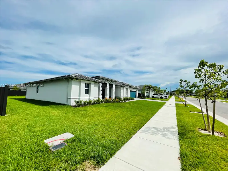 Exterior details and patio area of a home in , Homestead (Image 4).