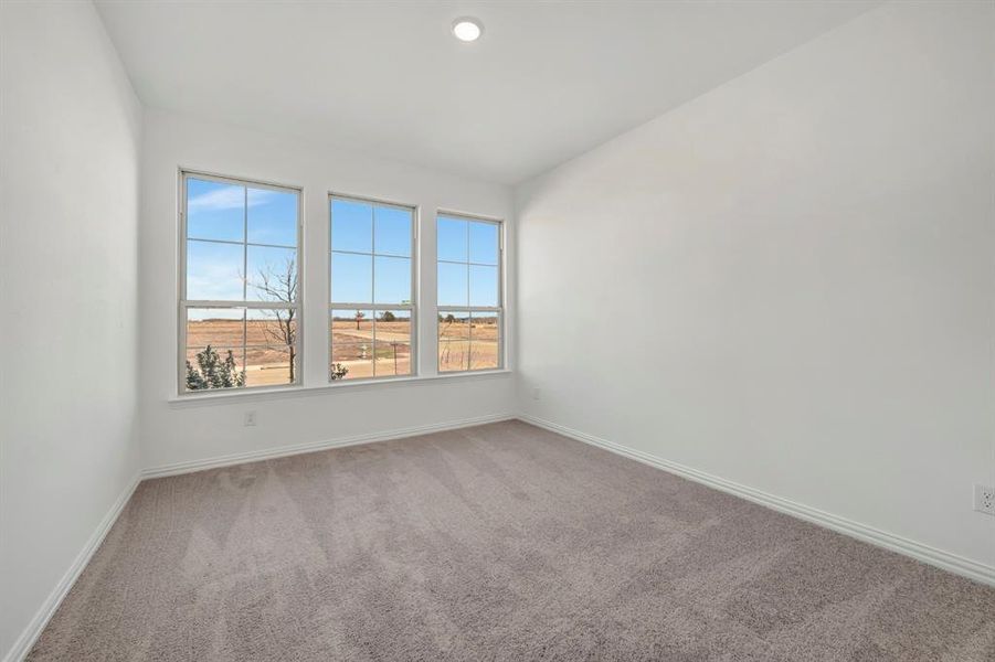 Spacious, unfurnished interior of a new home in Lily Creek at Sutton Fields, Aubrey (Image 14).