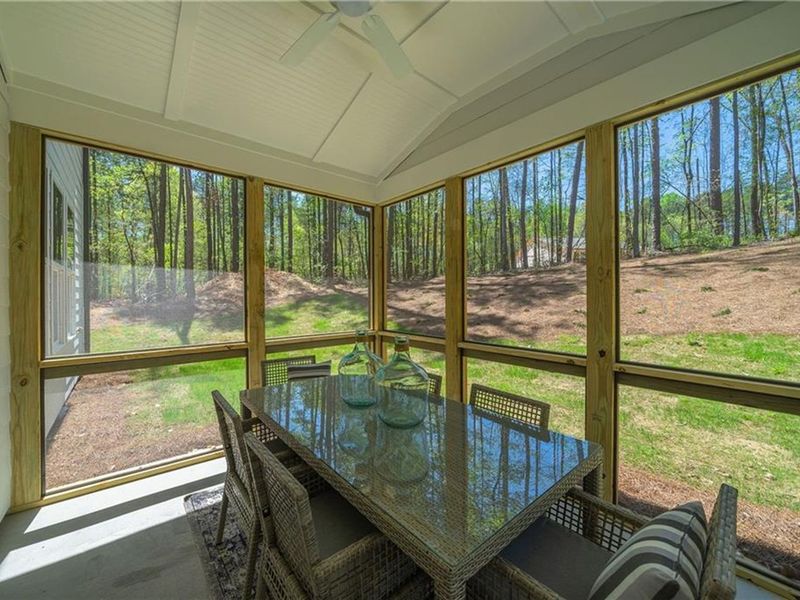 Exterior details and patio area of a home in Riverwood, Dallas (Image 26).