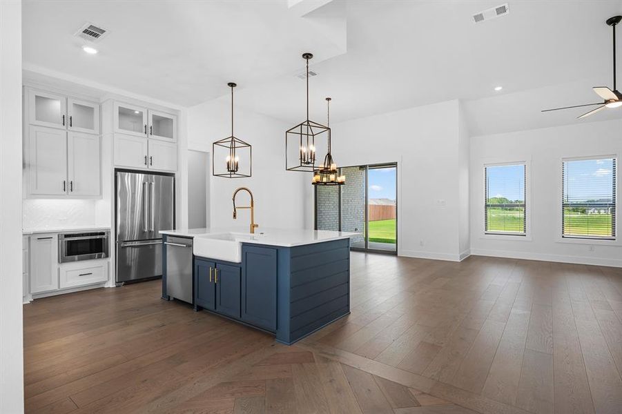 Image 15 of a home in The Woodlands.