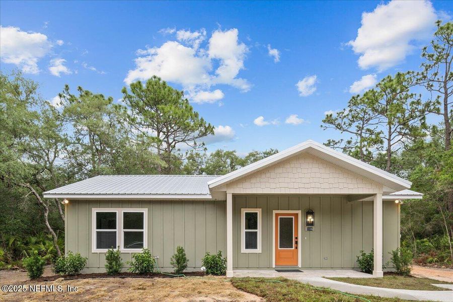 Front exterior of a new home in , Interlachen, FL, highlighting curb appeal (Image 21).