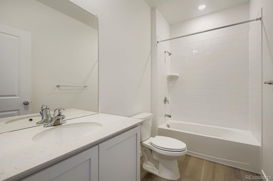 Furnished interior view inside a new home in Ledge Rock: The Camden Collection, Johnstown (Image 5).