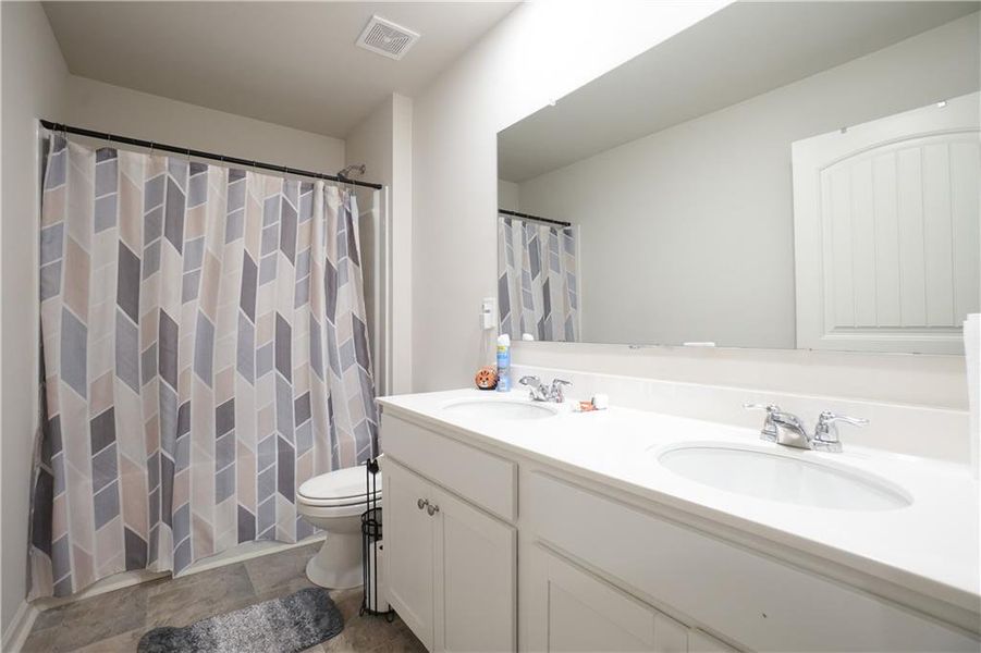 Furnished interior view inside a new home in , Braselton (Image 8).