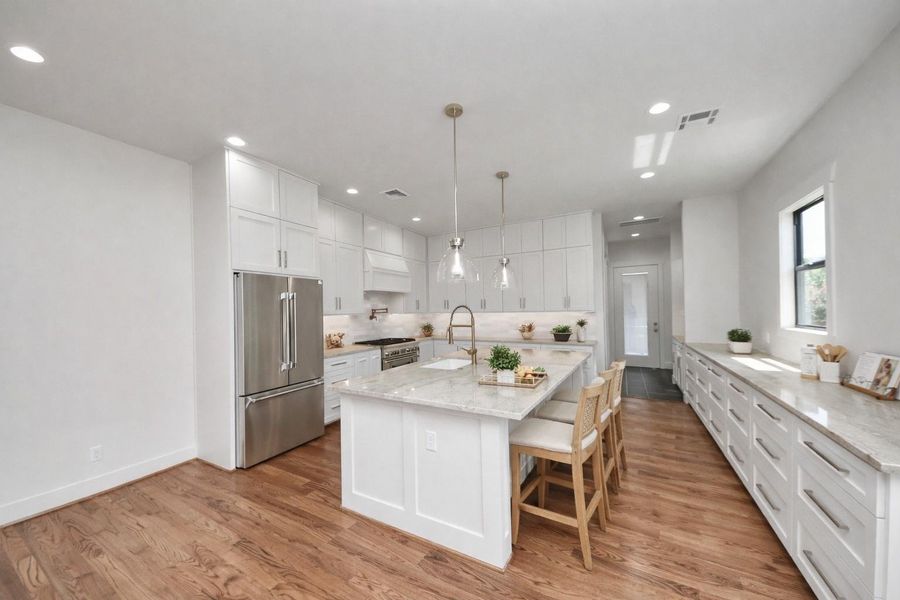 Spacious chef kitchen with a lot of space to entertain.