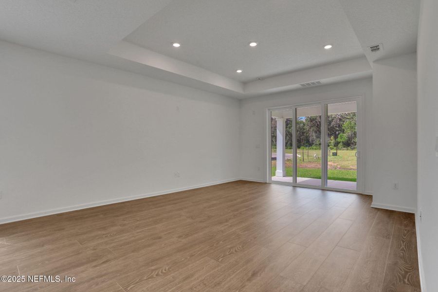Spacious, unfurnished interior of a new home in Jennings Farm, Middleburg (Image 20). Spacious, unfurnished interior of a new home in Jennings Farm, Middleburg (Image 20).