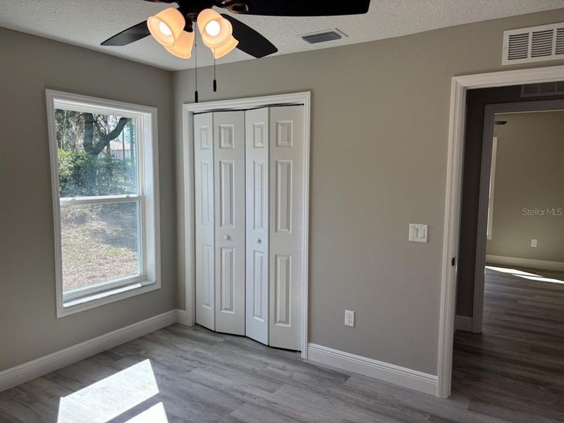Spacious, unfurnished interior of a new home in , Citrus Springs (Image 33).