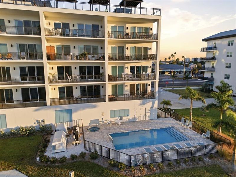 Condo located in Madeira Beach, FL showcasing its design and architecture (Image 3).