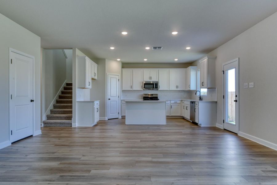 Image 25 representing the Pecan by Ashton Woods in Arcadia Ridge, San Antonio, TX.