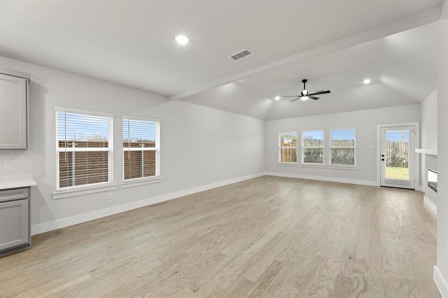 10. 1909 Sapphire - Dining