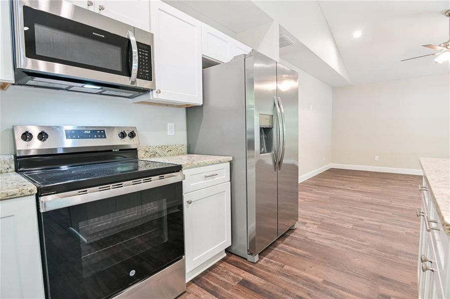Furnished interior view inside a new home in , Dahlonega (Image 9).