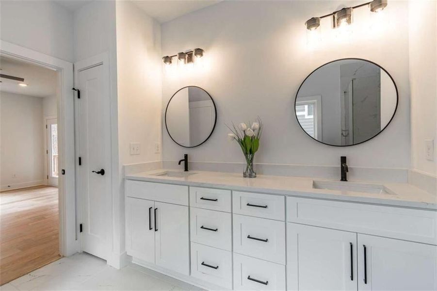 Furnished interior view inside a new home in , Gainesville (Image 13).