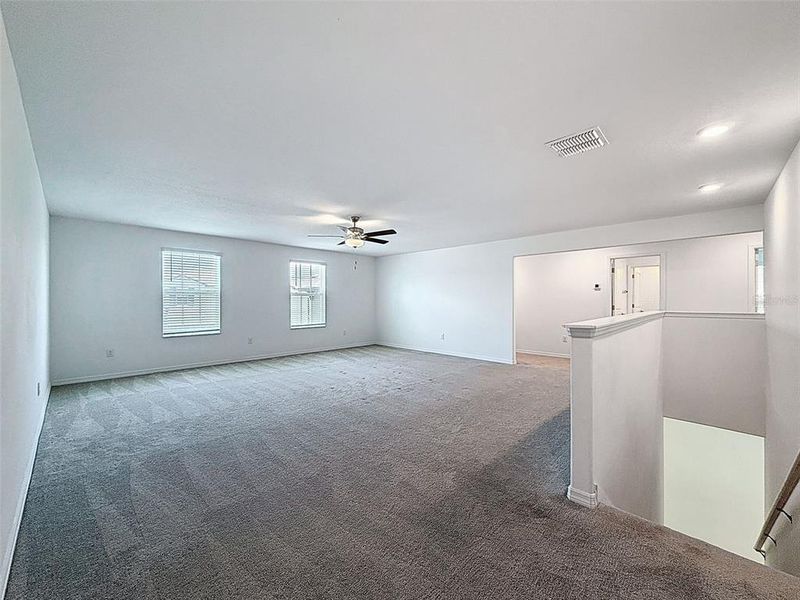 Spacious, unfurnished interior of a new home in , Lakeland (Image 34).