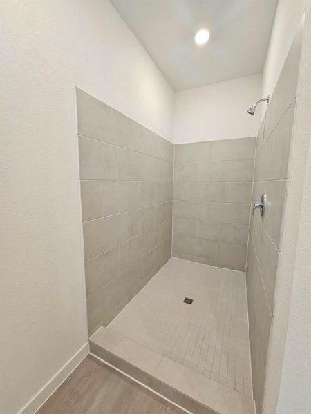 Pics are not of actual home. They are a representative of a home of the same floor plan Pics are not of actual home. They are a representative of a home of the same floor plan