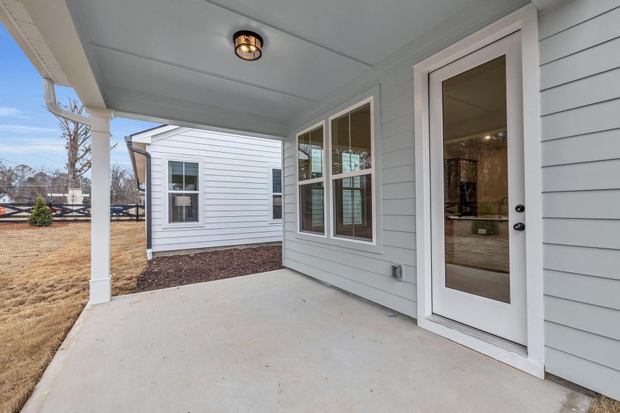 Representative exterior details of a home built from the Sweetpea by Empire Homes in Social Circle, Chattanooga (Image 2). Representative exterior details of a home built from the Sweetpea by Empire Homes in Social Circle, Chattanooga (Image 2).