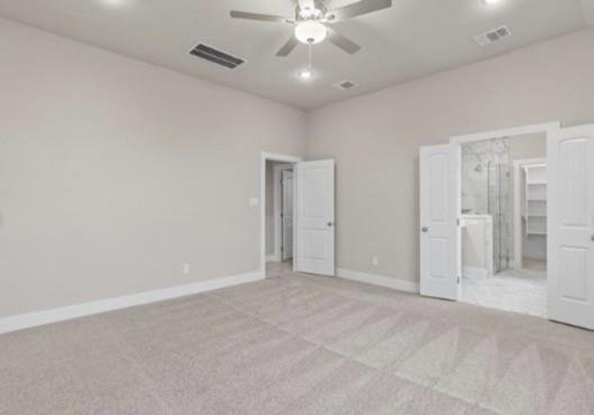 Spacious, unfurnished interior of a new home in , Angleton (Image 9).