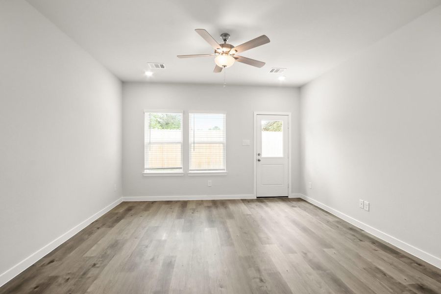 Spacious, unfurnished interior of a new home in Maple Woods, Hockley (Image 8).