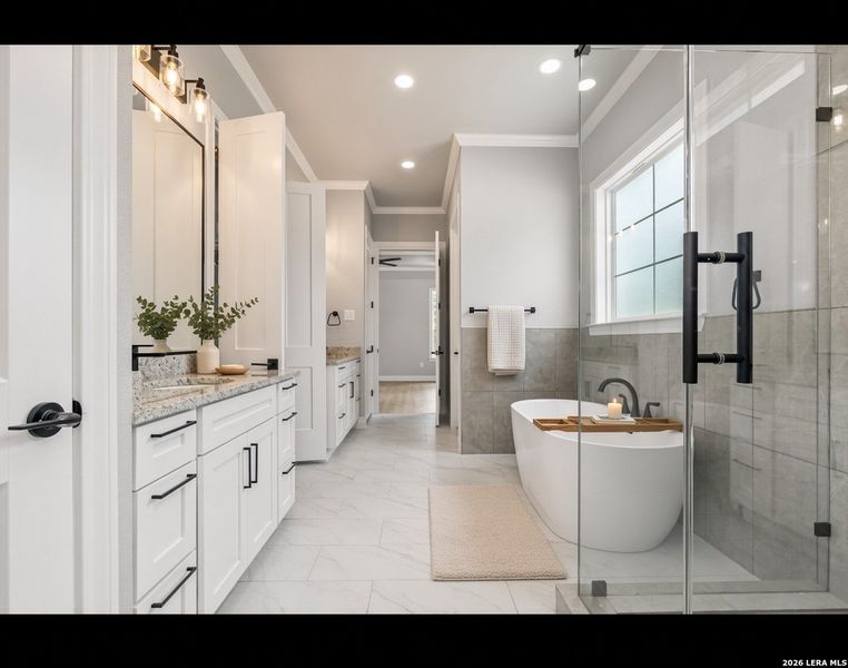Furnished interior view inside a new home in , Bandera (Image 4).
