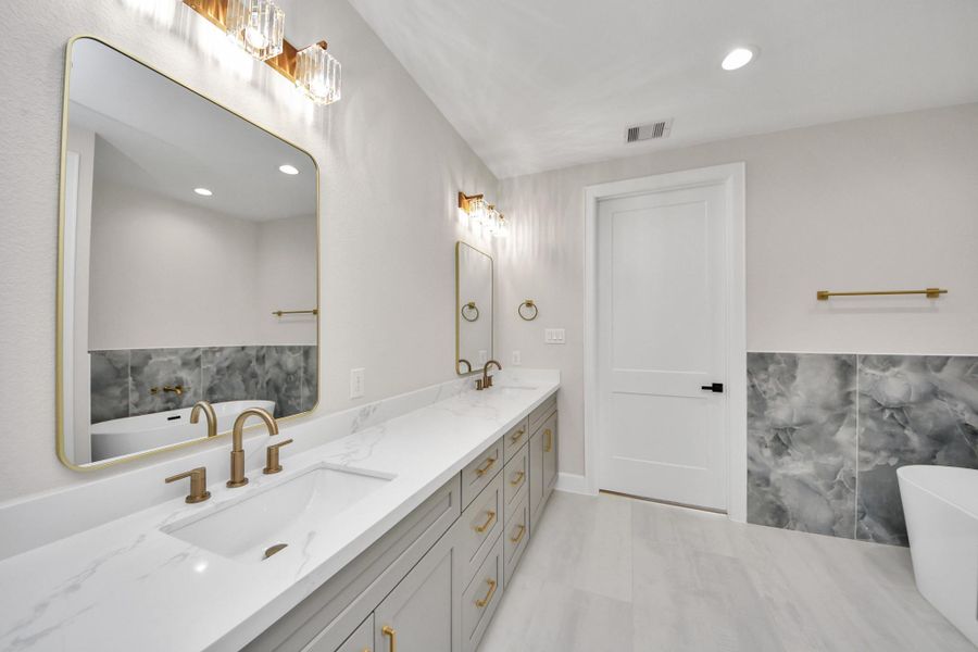 Furnished interior view inside a new home in , Houston (Image 4). Furnished interior view inside a new home in , Houston (Image 4).