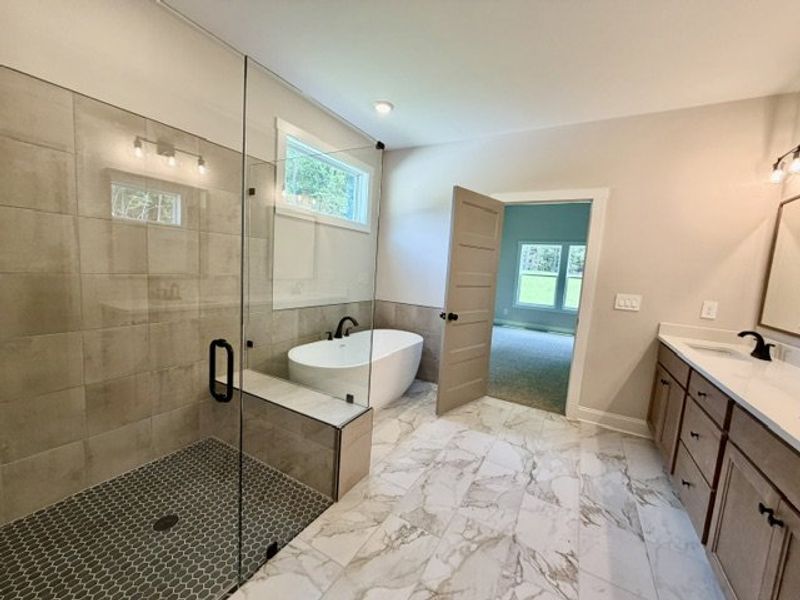 Furnished interior view inside a new home in Lakefield, Palmetto (Image 3).