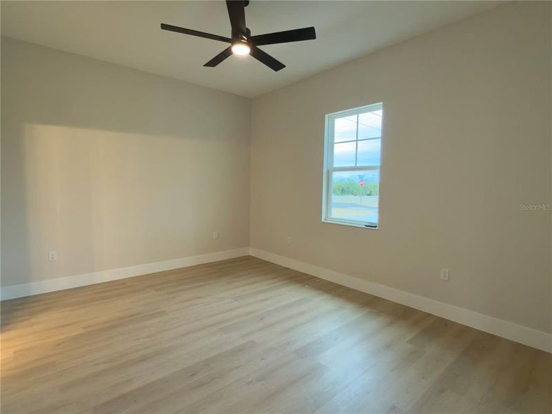 Spacious, unfurnished interior of a new home in , Avon Park (Image 11).