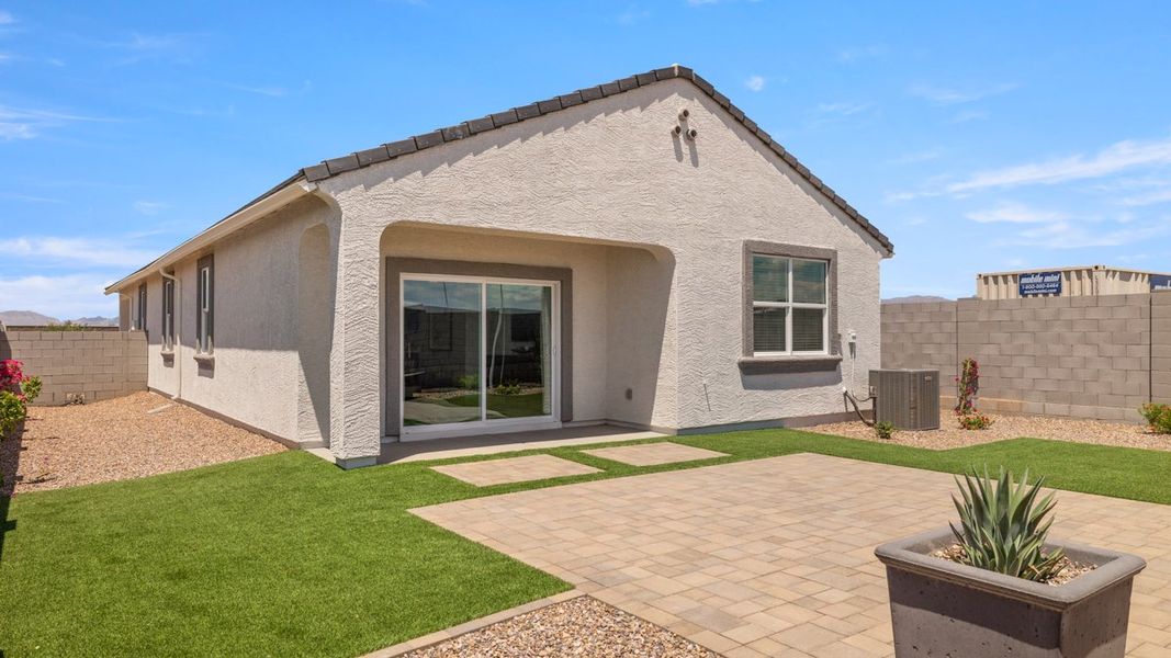 Representative exterior details of a home built from the Caroline by D.R. Horton in Radiance at Superstition Vistas, Apache Junction (Image 4). Representative exterior details of a home built from the Caroline by D.R. Horton in Radiance at Superstition Vistas, Apache Junction (Image 4).