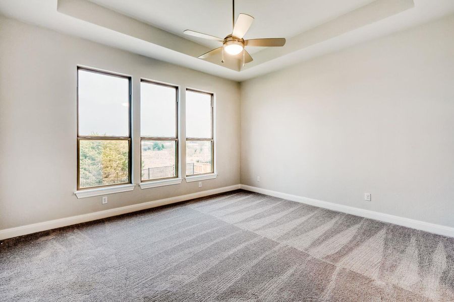 Spacious, unfurnished interior of a new home in 6 Creeks, Kyle (Image 10).