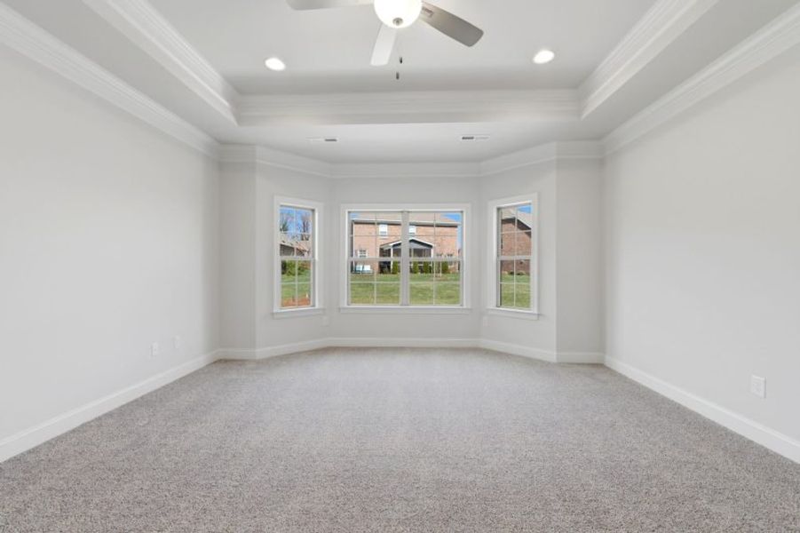 Spacious, unfurnished interior of a new home in Weybridge, Burlington (Image 54).