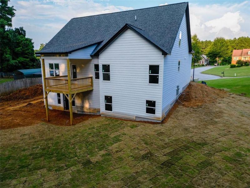 Exterior details and patio area of a home in , Villa Rica (Image 4).