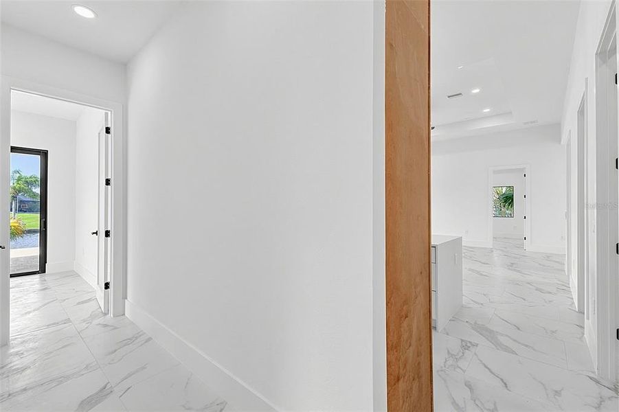 Spacious, unfurnished interior of a new home in , Port Charlotte (Image 52).