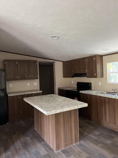 Image 8 of a home in .