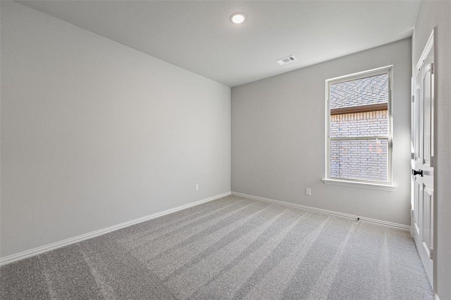 Spacious, unfurnished interior of a new home in Morningstar, Aledo (Image 27).