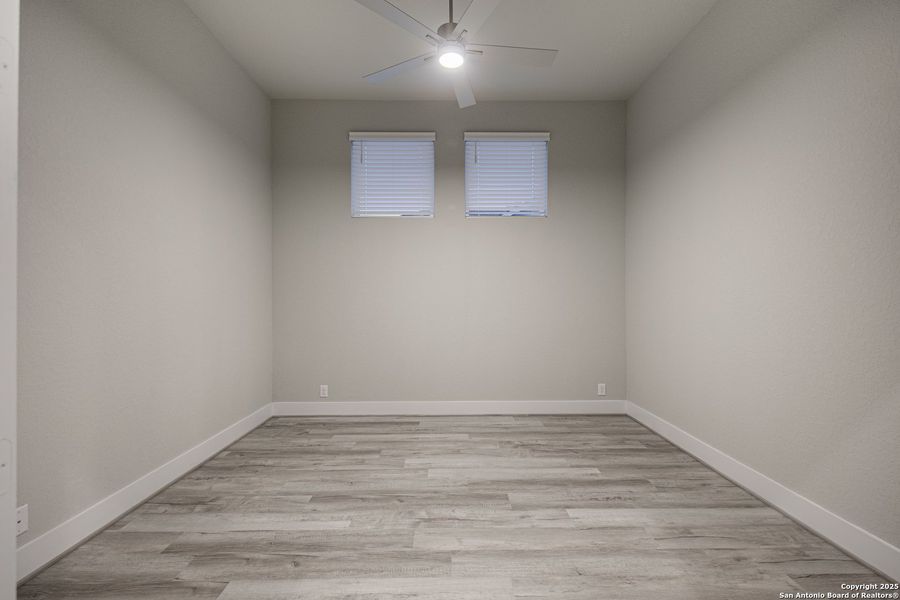 Spacious, unfurnished interior of a new home in Mesa Western, Cibolo (Image 41).