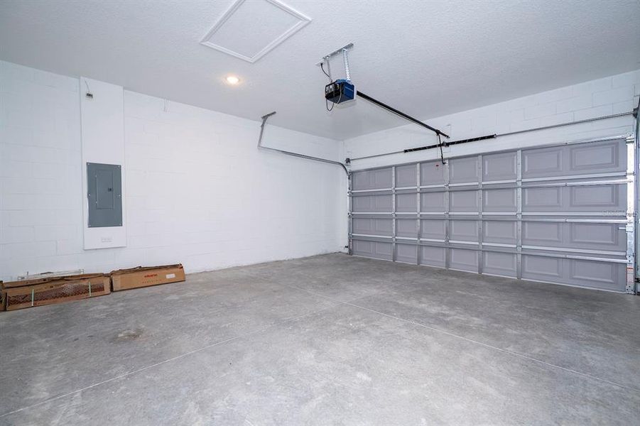 Spacious, unfurnished interior of a new home in , Ocala (Image 71).