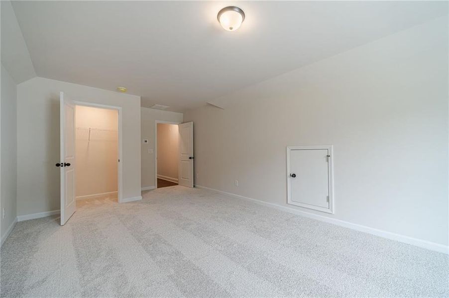 Spacious, unfurnished interior of a new home in , Covington (Image 31).
