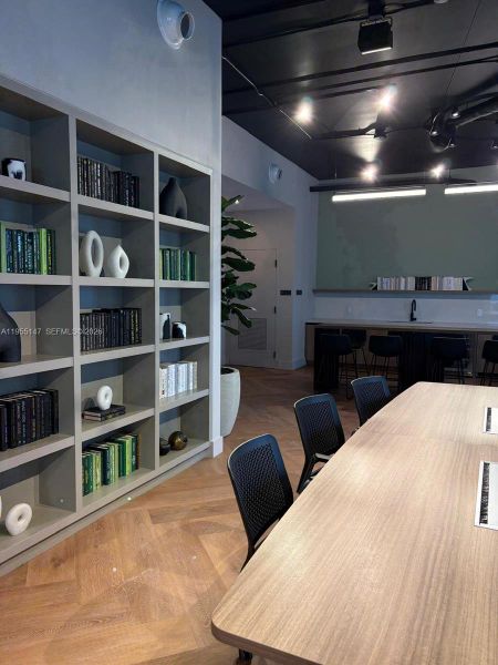 Community amenities in , Miami (Image 17).