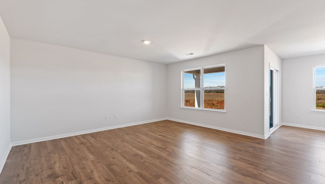 Spacious, unfurnished interior of a new home in Gibson Grove, Laurens (Image 18).