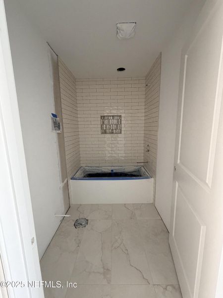 Image 20 of a home in .