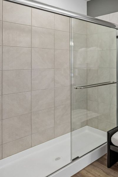 Representative interior finishes for a home built from the Killeen by Centex in Mobberly Farms, Pilot Point (Image 8).