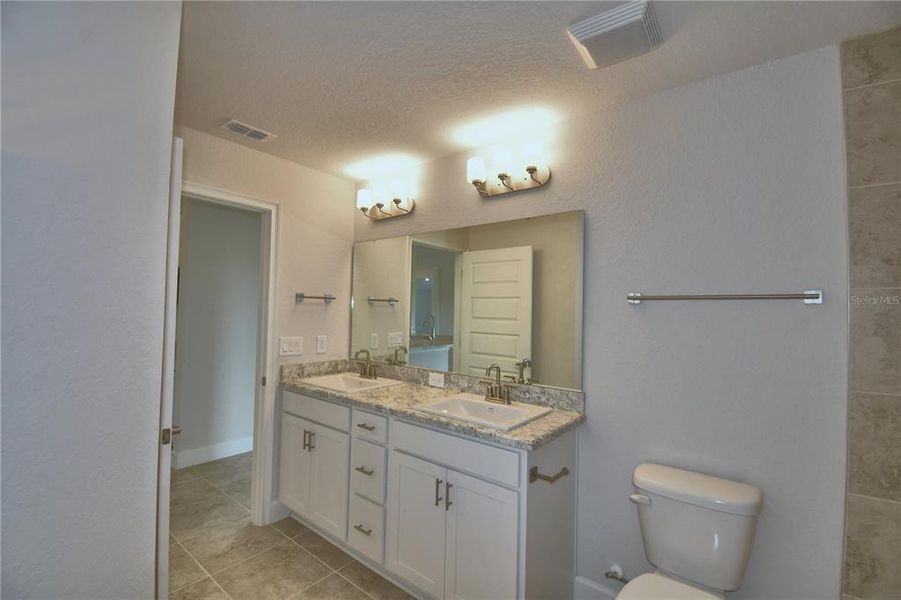 Furnished interior view inside a new home in Cadence Crossing, Auburndale (Image 4).