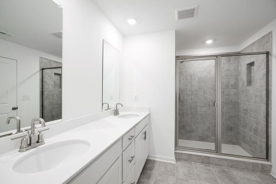 Furnished interior view inside a new home in Hampton Trace, Marietta (Image 7).