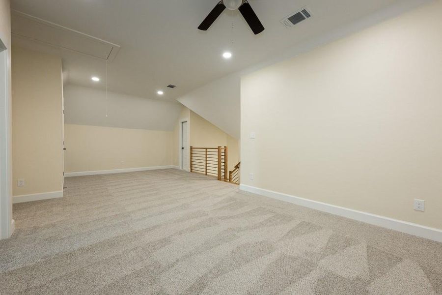 Spacious, unfurnished interior of a new home in , Blue Ridge (Image 23).