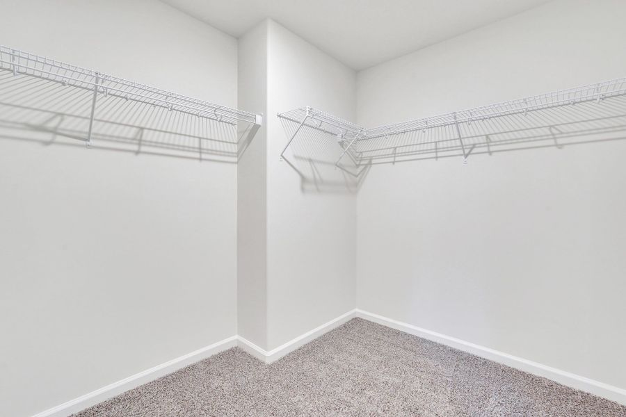 Spacious, unfurnished interior of a new home in NorthShore on the St. Marys River, Kingsland (Image 31).